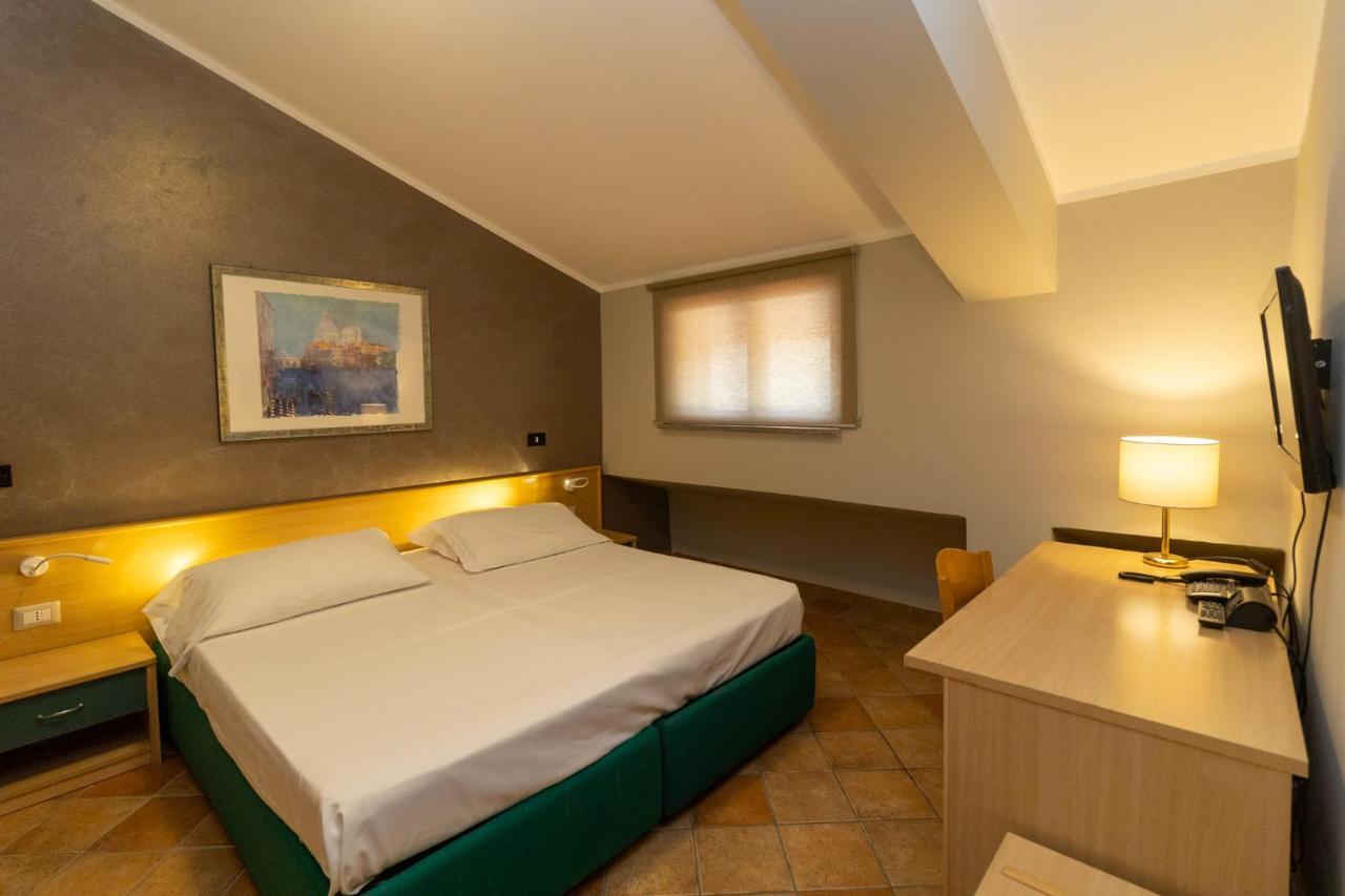 Hotel Federica Риаче-Марина Экстерьер фото