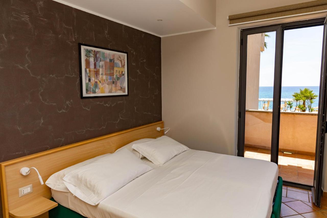 Hotel Federica Риаче-Марина Экстерьер фото